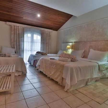 Hotel Fazenda Cachoeiras De Cavaru Vassouras Exteriör bild