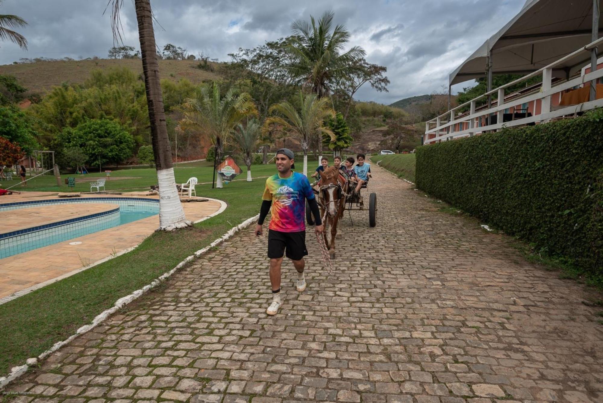 Hotel Fazenda Cachoeiras De Cavaru Vassouras Exteriör bild