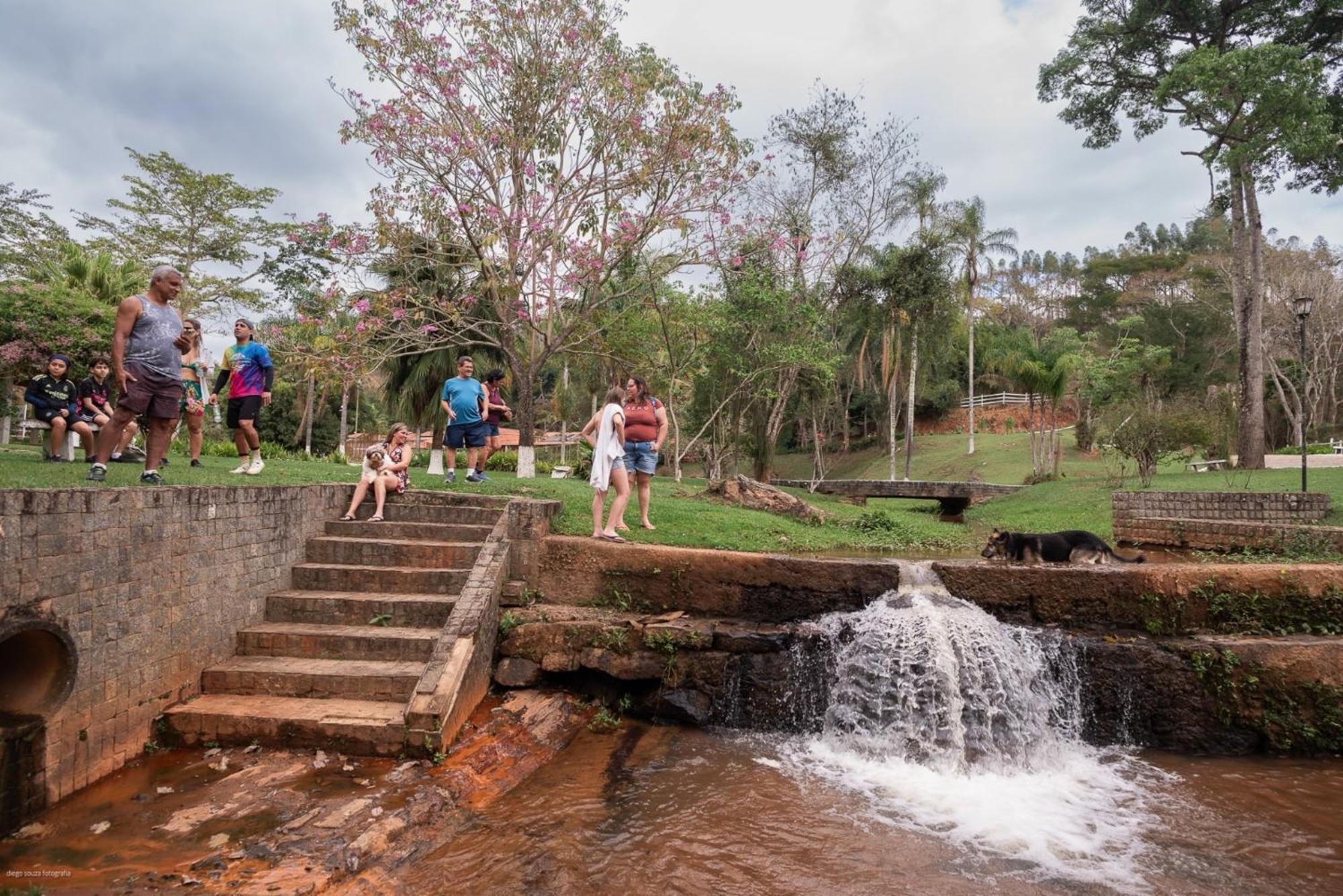 Hotel Fazenda Cachoeiras De Cavaru Vassouras Exteriör bild