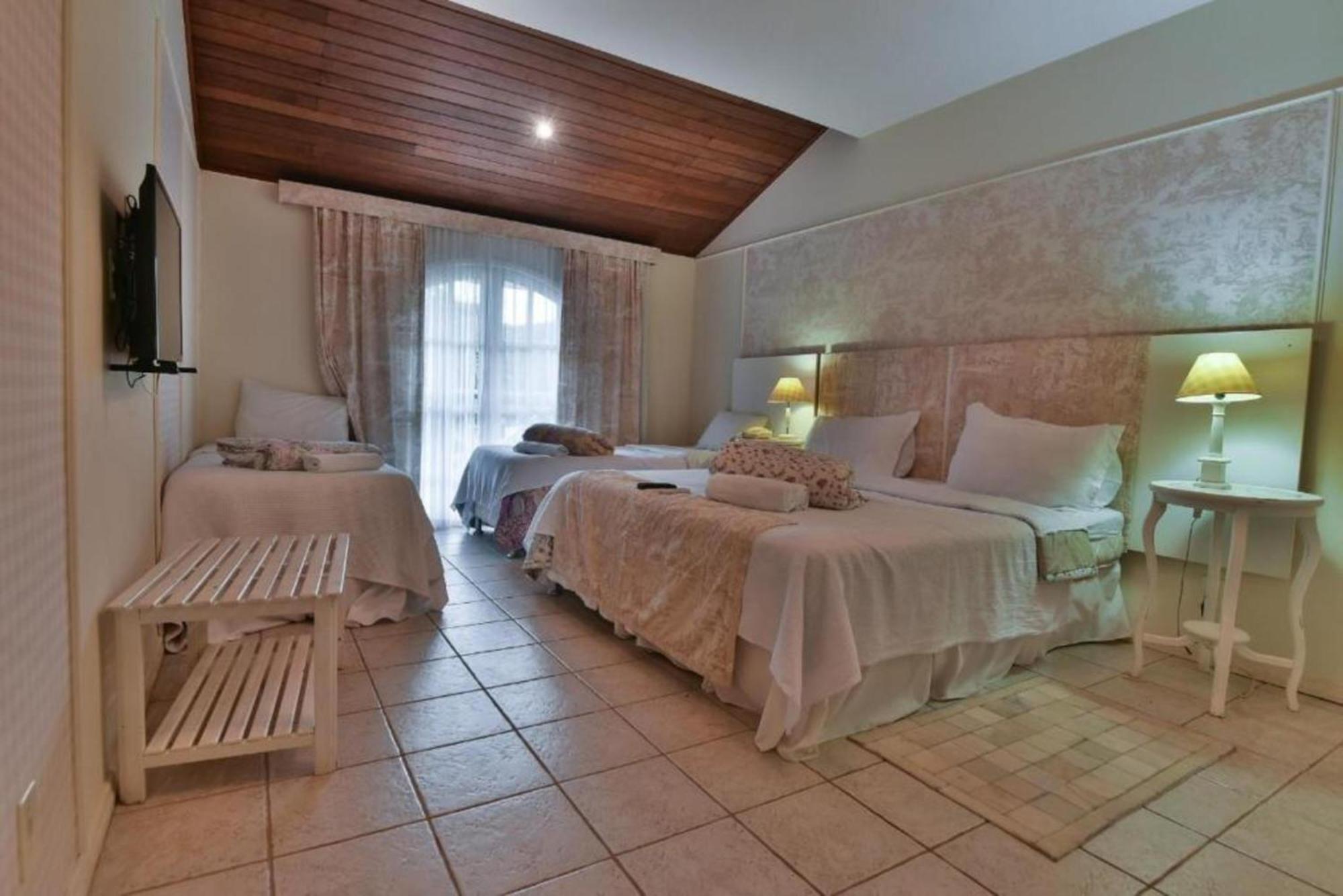 Hotel Fazenda Cachoeiras De Cavaru Vassouras Exteriör bild