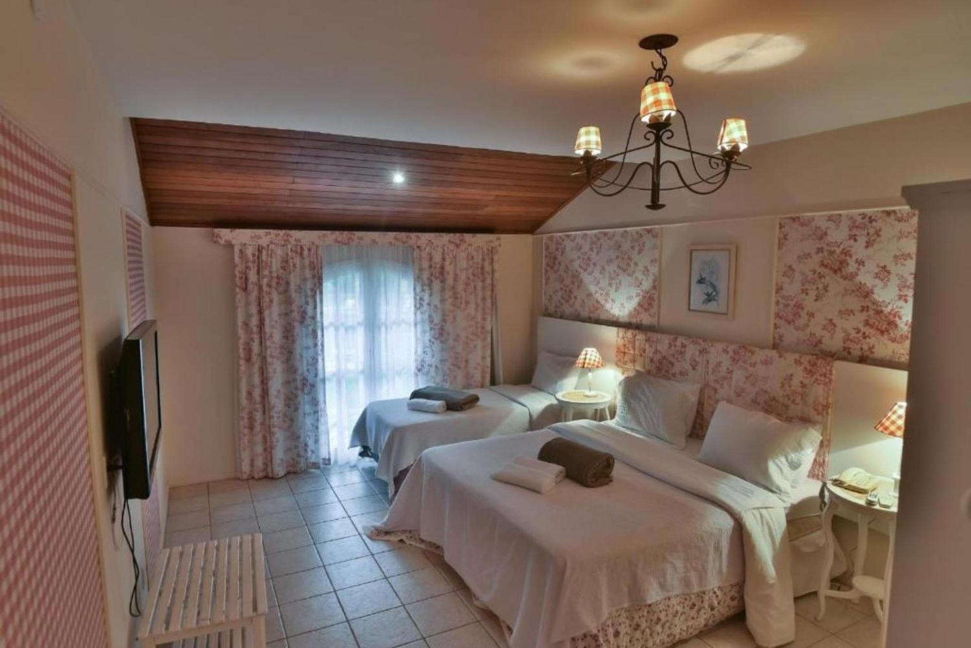 Hotel Fazenda Cachoeiras De Cavaru Vassouras Exteriör bild
