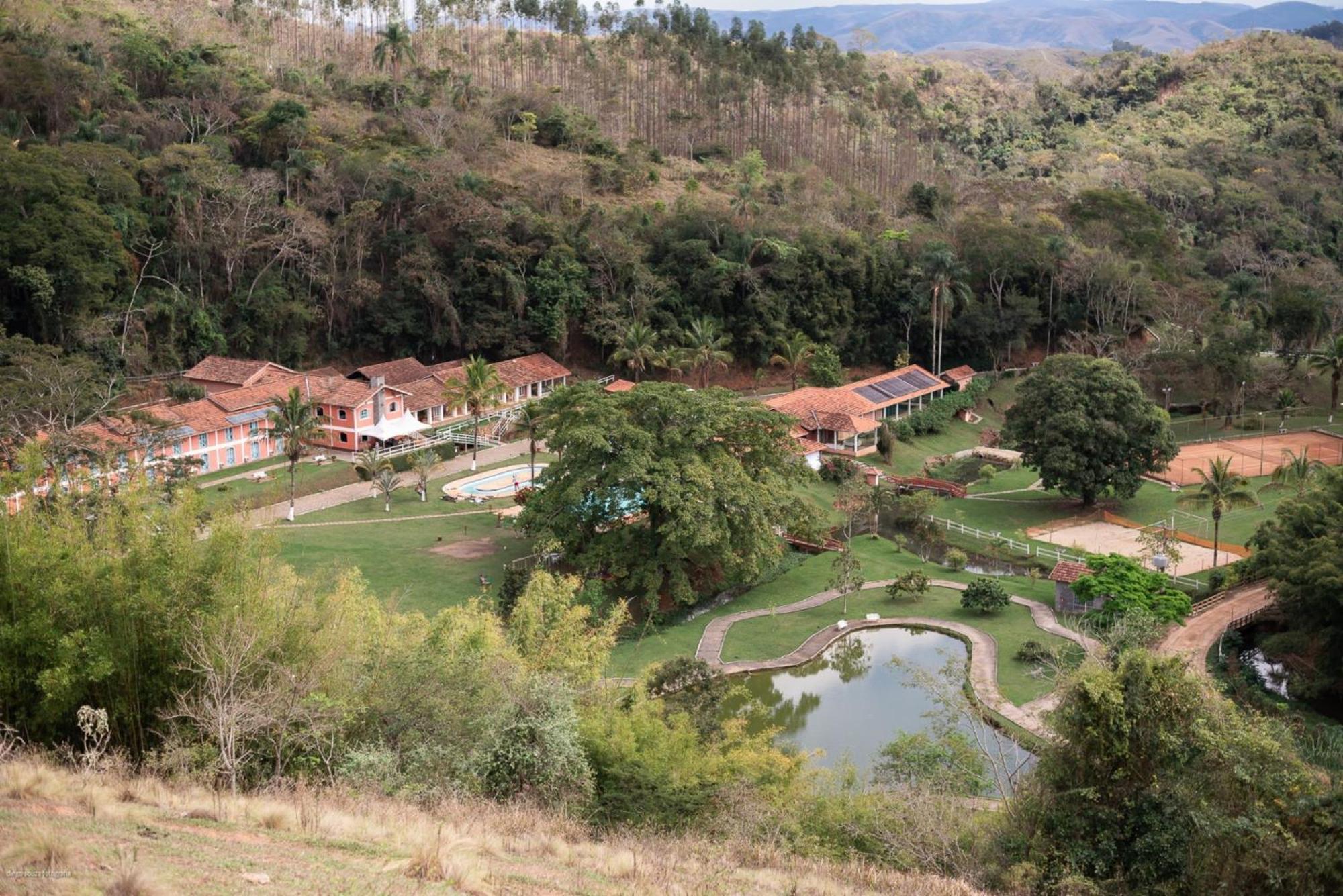 Hotel Fazenda Cachoeiras De Cavaru Vassouras Exteriör bild